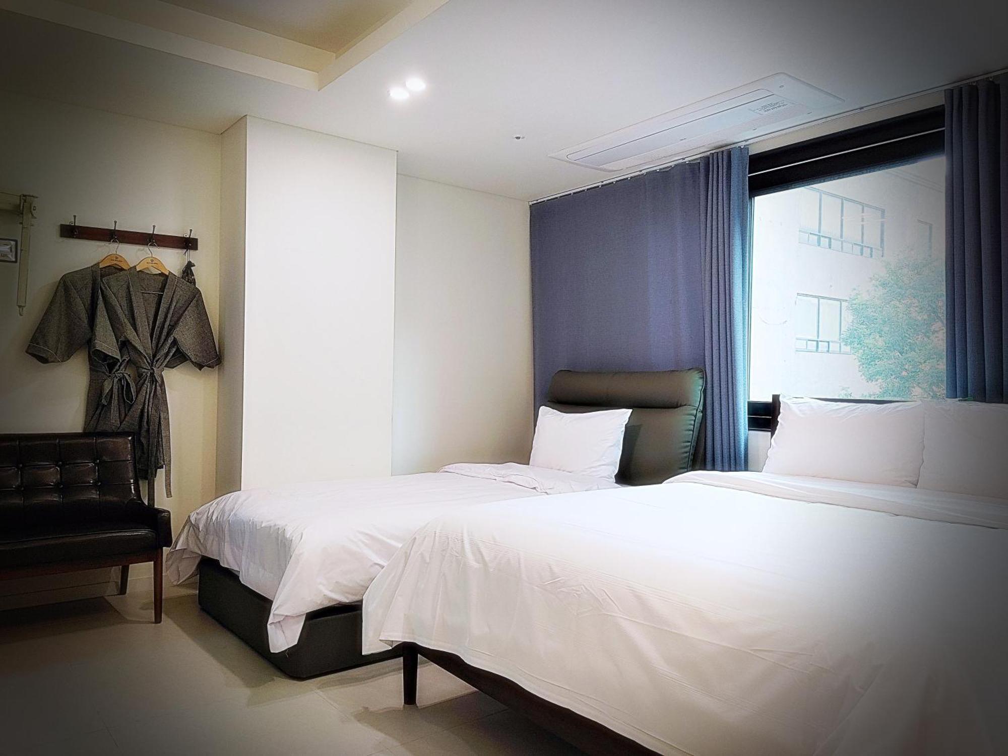 Bluebird Hotel Inchon Exterior foto