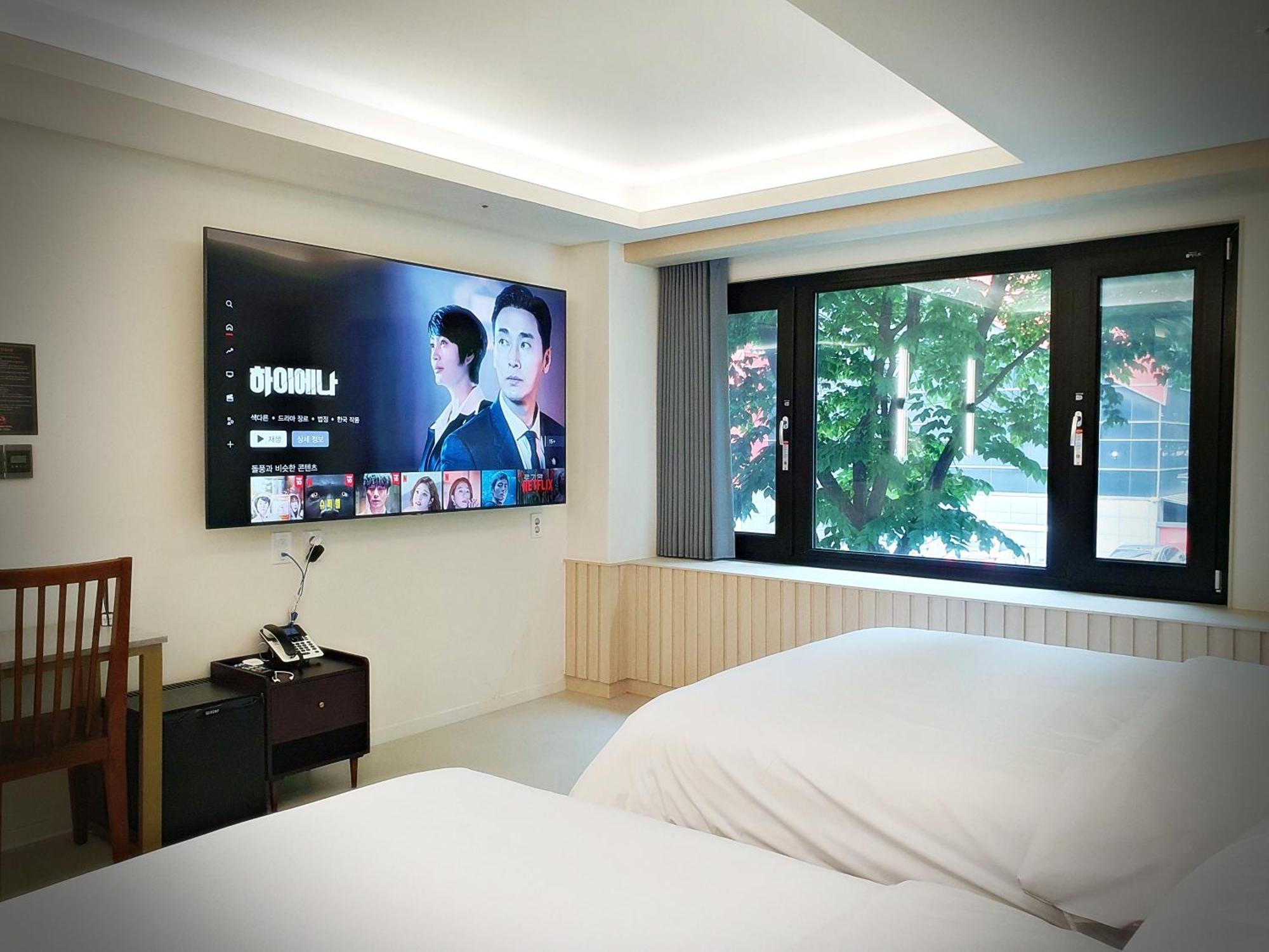 Bluebird Hotel Inchon Exterior foto