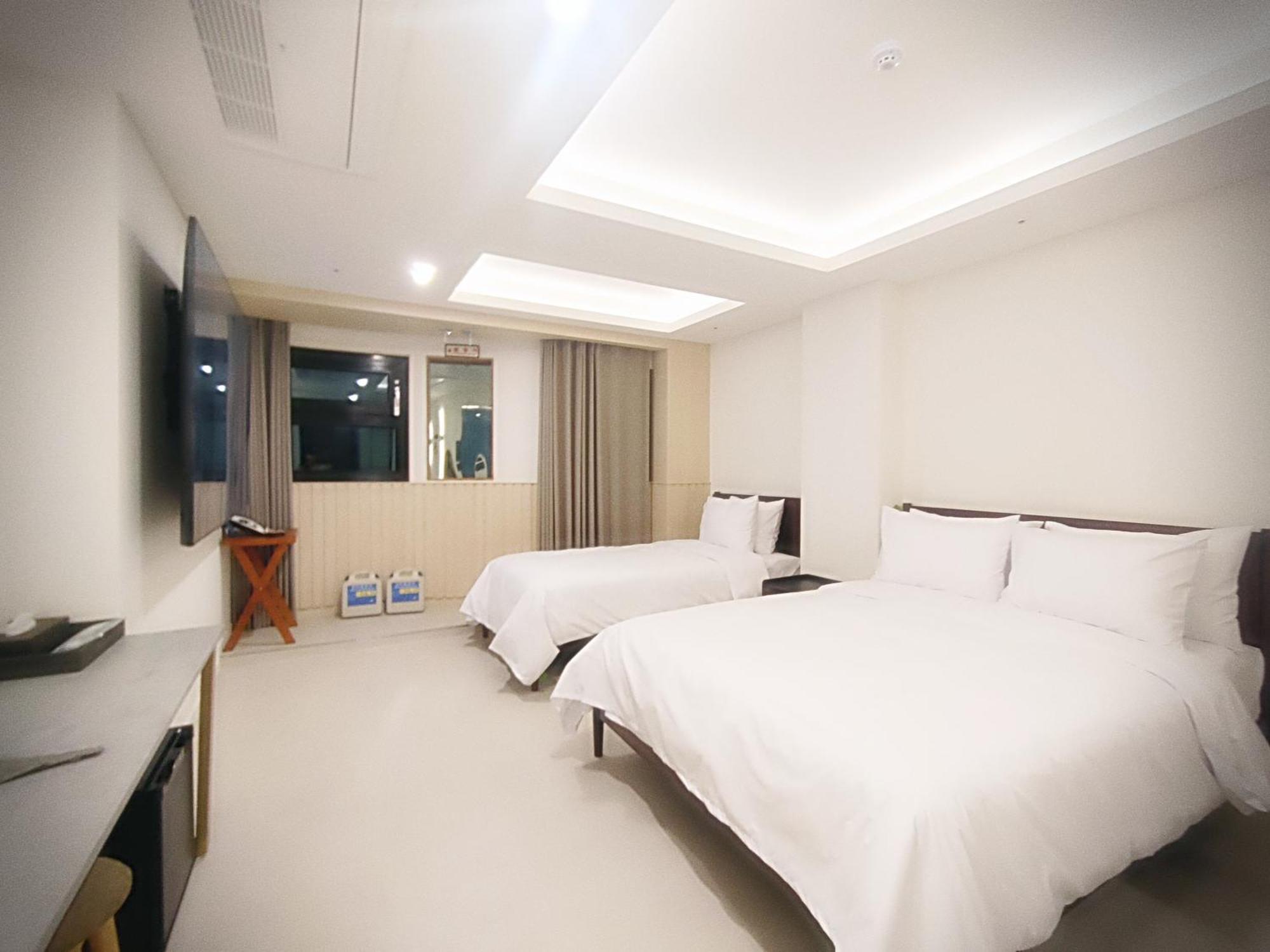 Bluebird Hotel Inchon Exterior foto